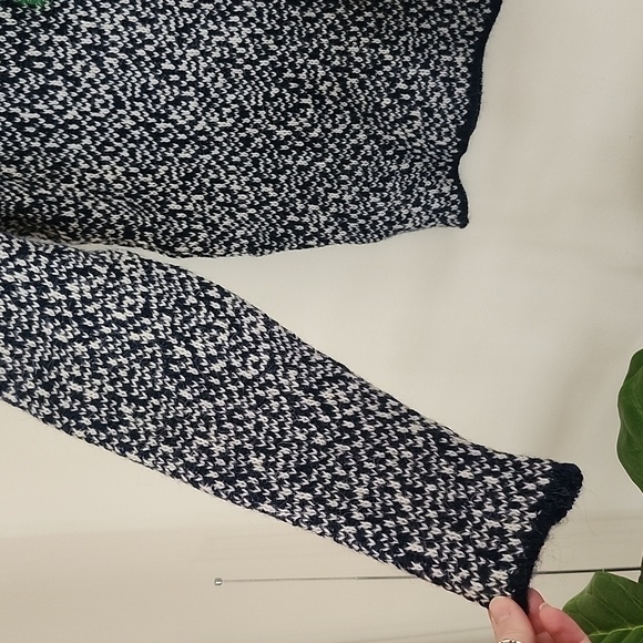 Varma Icelandic Wool Pullover Sweater, women's size small. - Picture 3 of 8